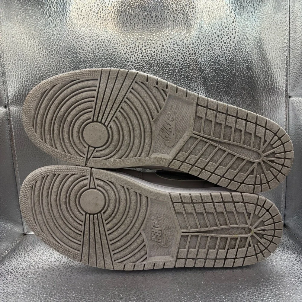 Size 11 Nike Air Jordan 1 Retro Low OG Neutral Gray Silver Mens Shoes CZ0790-002